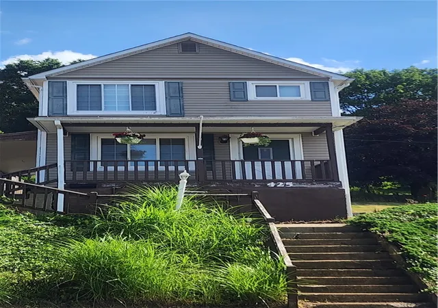 1st image of 425 Summit Ave, Ellwood City, PA 16117 | MLS# 1763358