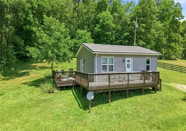 Homes for sale in Delaware Twp, PA | 724 River Rd, Delaware Twp, PA 16125 | MLS# 1763735
