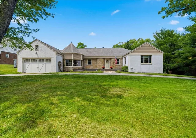 1st image of 1017 E Beau St, South Strabane, PA 15301 | MLS# 1763736