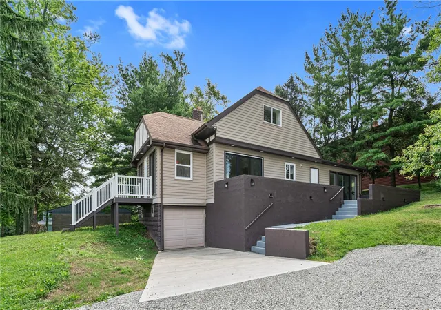 1st image of 916 Gill Hall Rd, Jefferson Hills, PA 15025 | MLS# 1763746