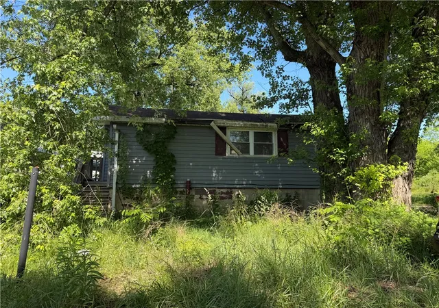 Homes for sale in Franklin Twp, PA | 1585 Mercer Rd, Franklin Twp, PA 16117 | MLS# 1763769