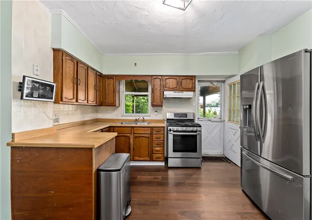 4th image of 4426 Milgate Street, Bloomfield, PA 15224 | MLS# 1763770