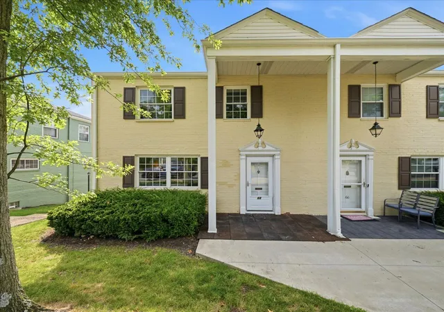 1st image of 68 Chapel Dr, Ross Twp, PA 15237 | MLS# 1763775