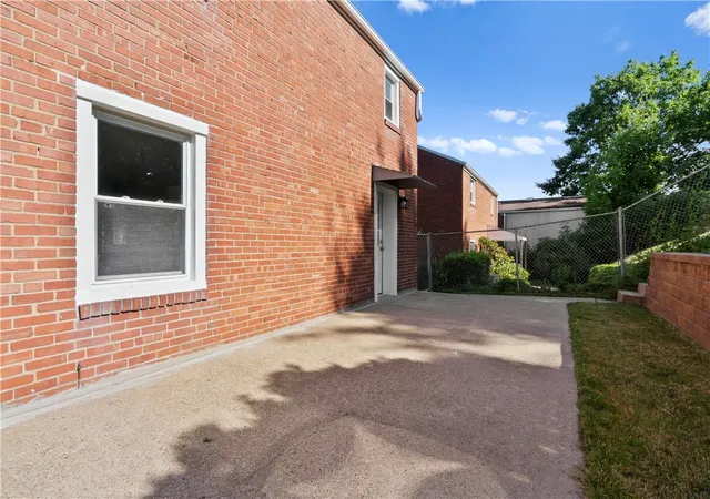 Homes for sale in Bon Air, PA | 241 Fordyce St, Bon Air, PA 15210 | MLS# 1763711