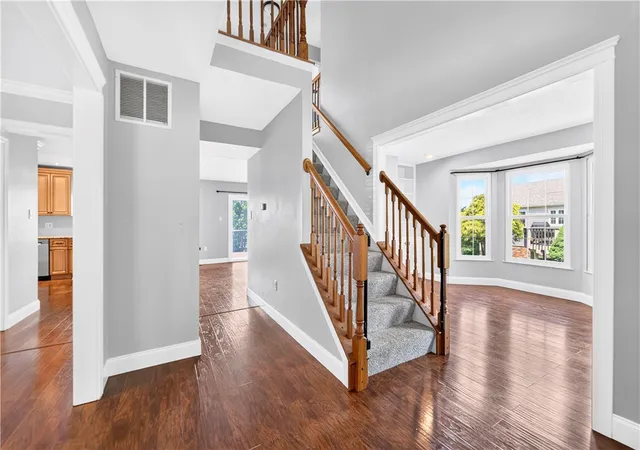 3rd image of 817 Lexington Drive, Hopewell, Aliquippa, PA 15001 | MLS# 1763784