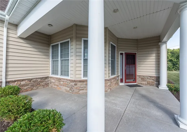 2nd image of 114 Gateway Dr, Pittsburgh, PA 15237 | MLS# 1762943