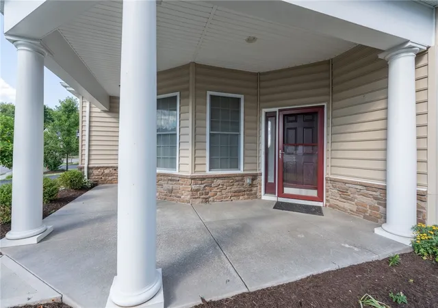 3rd image of 114 Gateway Dr, Pittsburgh, PA 15237 | MLS# 1762943