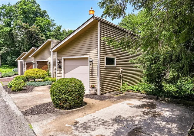 4th image of 317 Vista Dr, Greensburg, PA 15601 | MLS# 1763507