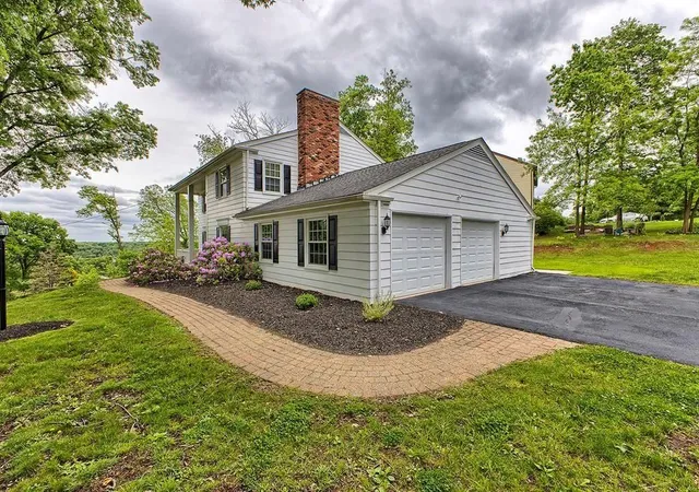 Homes for sale in Unity  Twp, PA | 3222 Ridgeway Road, Unity  Twp, PA 15601 | MLS# 1763796