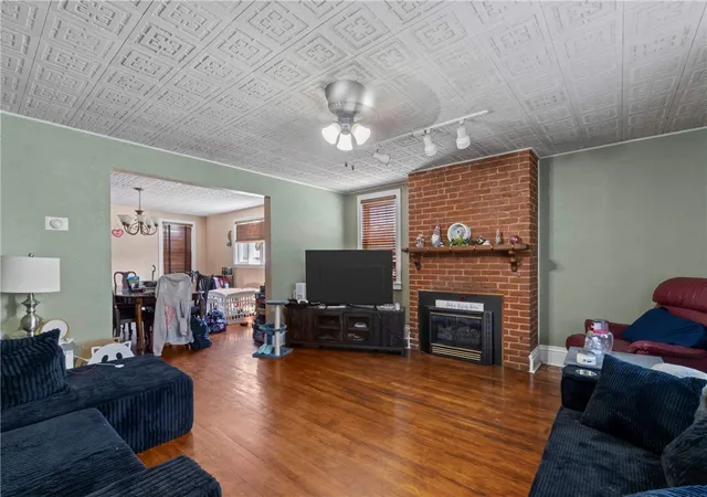 5th image of 120 3Rd St, Mc Donald, PA 15057 | MLS# 1763807