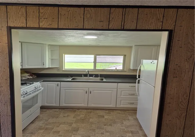 Homes for sale in Baldwin Boro, PA | 1150-1152 Springdale Dr, Baldwin Boro, PA 15236 | MLS# 1763819