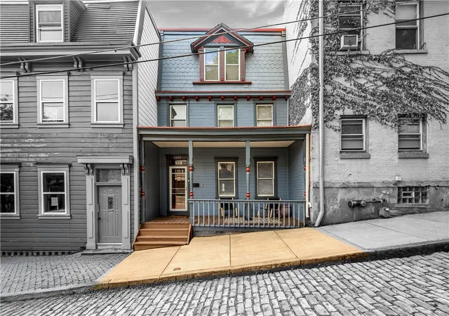 1st image of 1207 Linden Pl, Central North Side, PA 15212 | MLS# 1763529