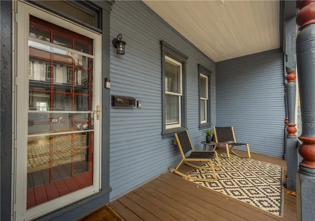 3rd image of 1207 Linden Pl, Central North Side, PA 15212 | MLS# 1763529