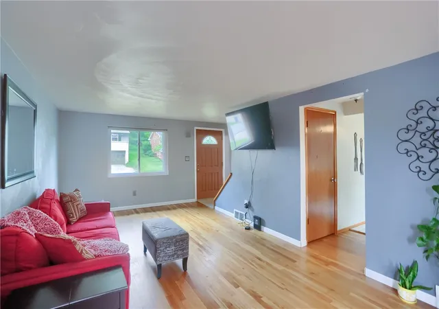 Homes for sale in Plum Boro, PA | 1132 Oblock Rd, Plum Boro, PA 15239 | MLS# 1763818
