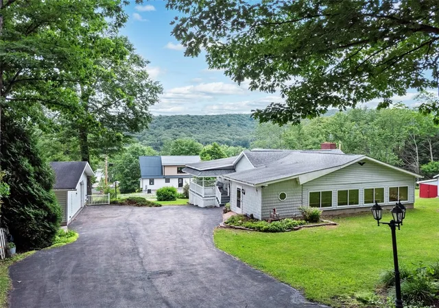 2nd image of 395 Cranberry Rd, Confluence, PA 15424 | MLS# 1763806