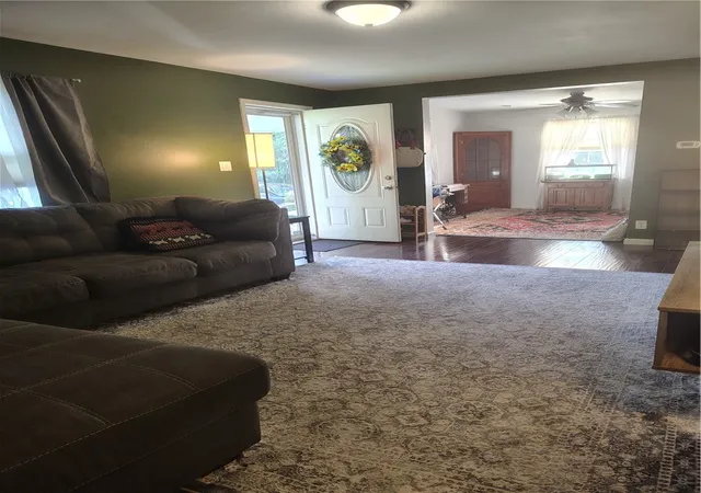 Photo 3 of Single family home for sale at 6 Harmar Dr, Cheswick, PA 15024 | MLS# 1763844 | Listing updated on 2026-07-25