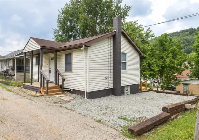 Homes for sale in West Newton, PA | 305 Spring Ln, West Newton, PA 15089 | MLS# 1763868