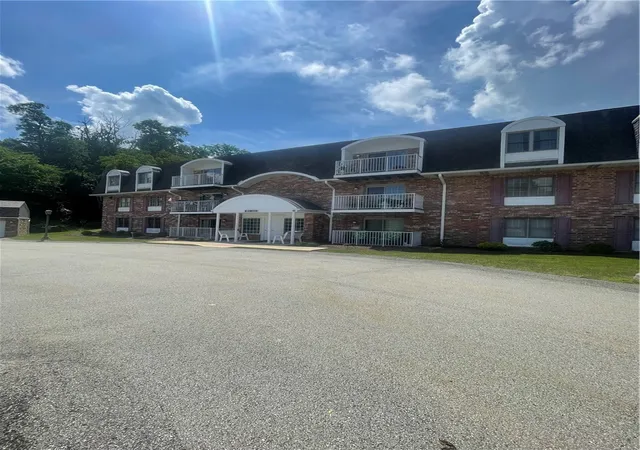 1st image of 412 Clubhouse Dr, South Strabane, PA 15301 | MLS# 1763730
