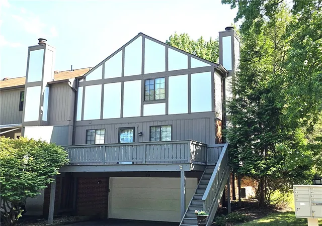 4th image of 111 Woodcrest Dr, Sewickley, PA 15143 | MLS# 1763805