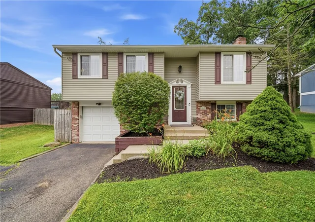 1st image of 2068 Powell Rd, Cranberry Twp, PA 16066 | MLS# 1763834