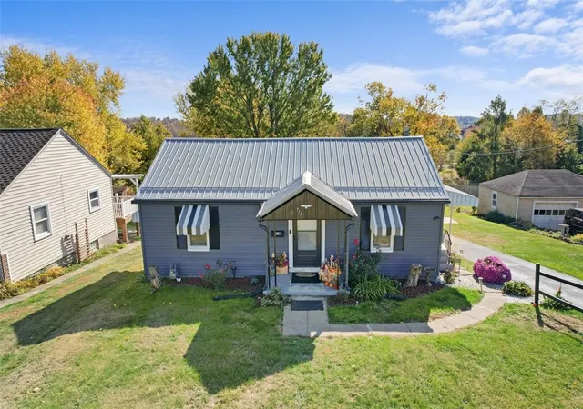 1st image of 718 Gladden Rd, Canonsburg, PA 15317 | MLS# 1763792