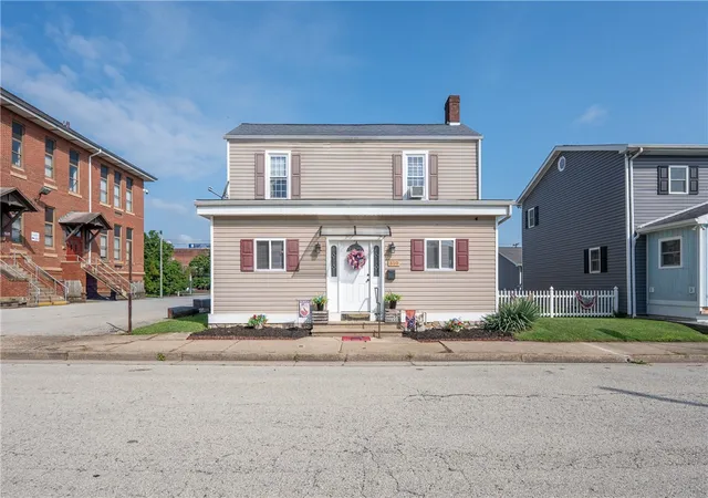 Homes for sale in Latrobe, PA | 310 Washington St, Latrobe, PA 15650 | MLS# 1763884
