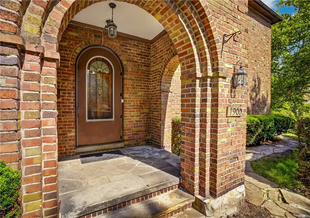 Photo 5 of Multi family home for sale at 6430 Bartlett St, Squirrel Hill, PA 15217 | MLS# 1763086 | Listing updated on 2026-08-02