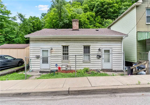 Photo 1 of Single family home for sale at 711 713 Mifflin St, Pittsburgh, PA 15207 | MLS# 1763939 | Listing updated on 2026-07-09