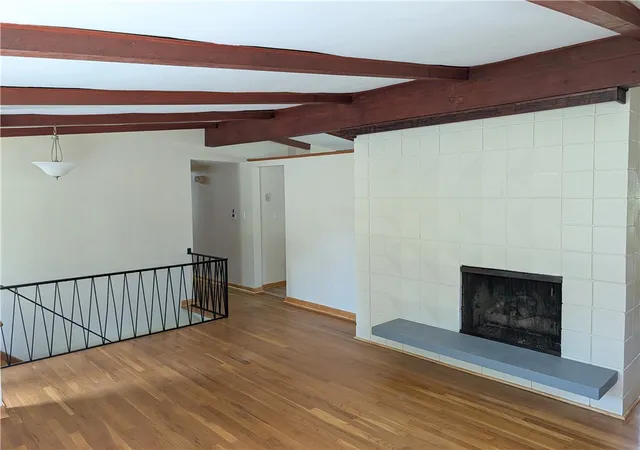 Photo 5 of Sale Pending at 2511 Autumnwood Dr, Glenshaw, PA 15116 | MLS# 1763956 | Listing updated on 2026-07-25