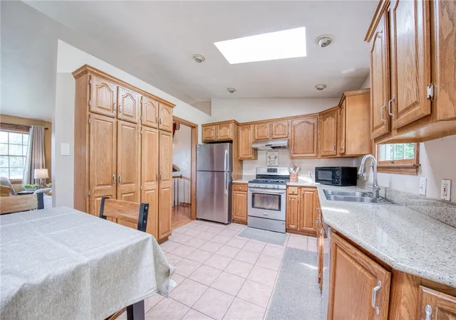 4th image of 232 Hazen Ave, Ellwood City, PA 16117 | MLS# 1763811