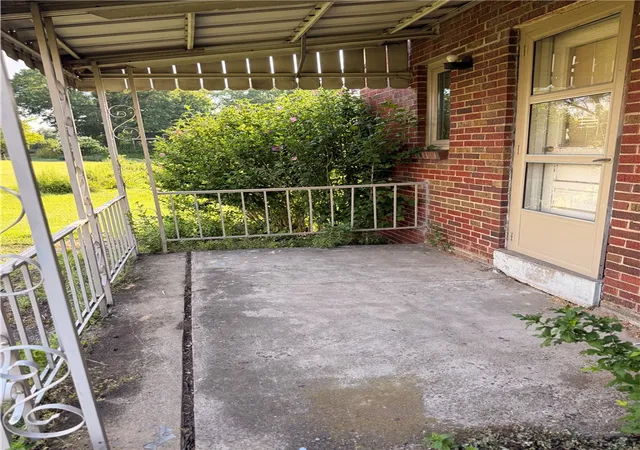 Photo 3 of Single family home for sale at 31 Ewing Rd, Kennedy Twp, PA 15136 | MLS# 1764030 | Listing updated on 2026-07-27