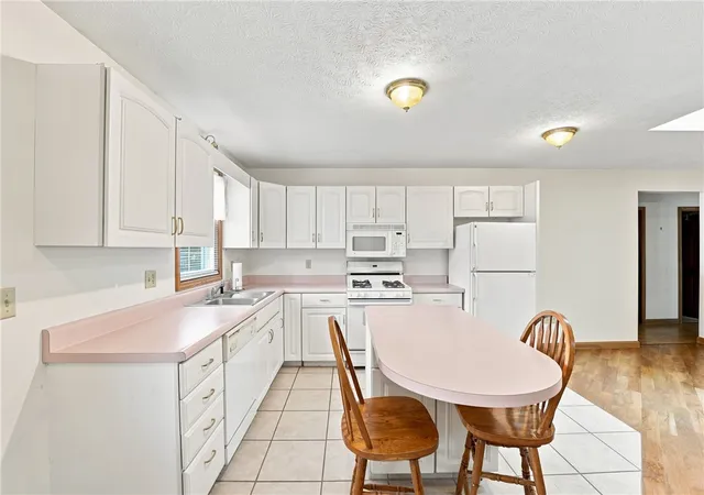 Homes for sale in Hermitage, PA | 635 Cohasset, Hermitage, PA 16148 | MLS# 1763828