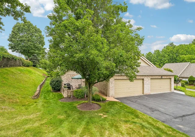 Homes for sale in South Fayette, PA | 8520 Sundial Ln, South Fayette, PA 15017 | MLS# 1764053
