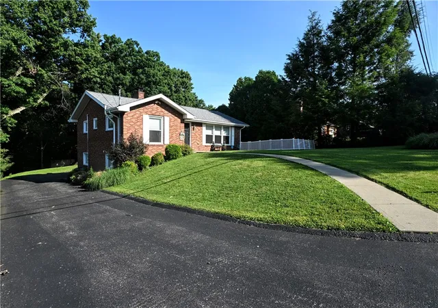 Homes for sale in Pine Twp, PA | 231 Limerick Rd, Pine Twp, PA 15090 | MLS# 1763352