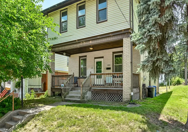 Photo 2 of Single family home for sale at 1018 Hamilton Ave, Avalon, PA 15202 | MLS# 1764057 | Listing updated on 2026-08-05
