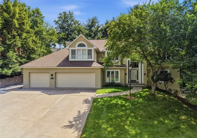 2nd image of 10489 Olde Villa Dr, Mc Candless, PA 15044 | MLS# 1763207