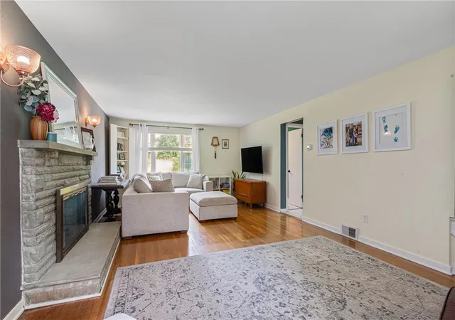 image of 1253 Beagle Dr, Bethel Park, PA 15102 | MLS# 1763883