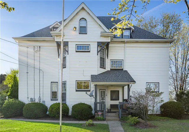 2nd image of 502 Walnut Ave, Clairton, PA 15025 | MLS# 1764076