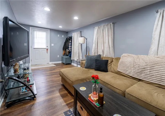 3rd image of 26 Circle Dr, Union Twp, PA 15332 | MLS# 1764014