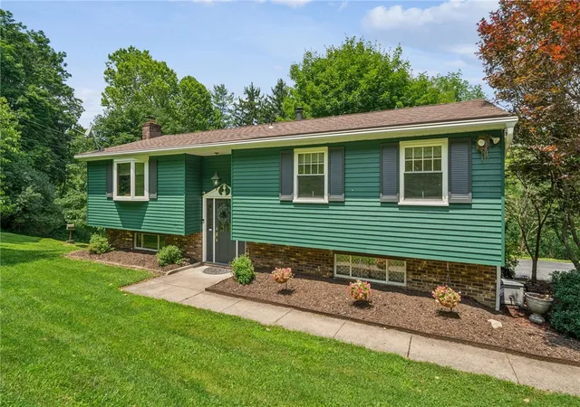 2nd image of 218 4th Street Ext, Chartiers, PA 15342 | MLS# 1762760
