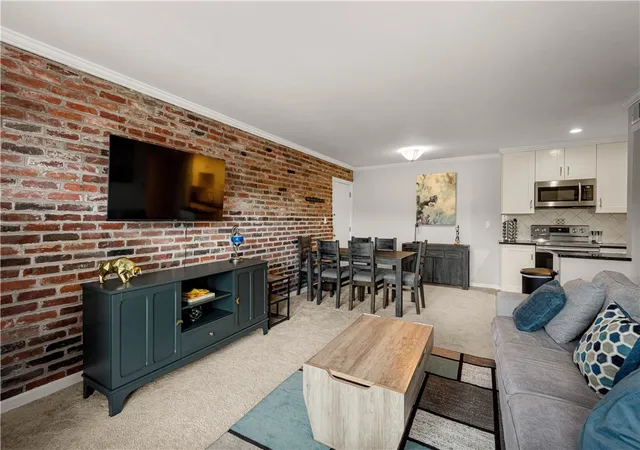 5th image of 1010 Margarite, Pittsburgh, PA 15216