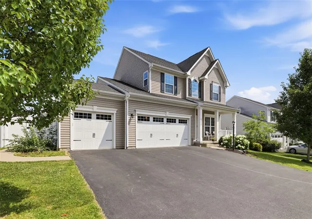2nd image of 1024 Blackhawk Dr, Middlesex Twp, PA 16059 | MLS# 1763625