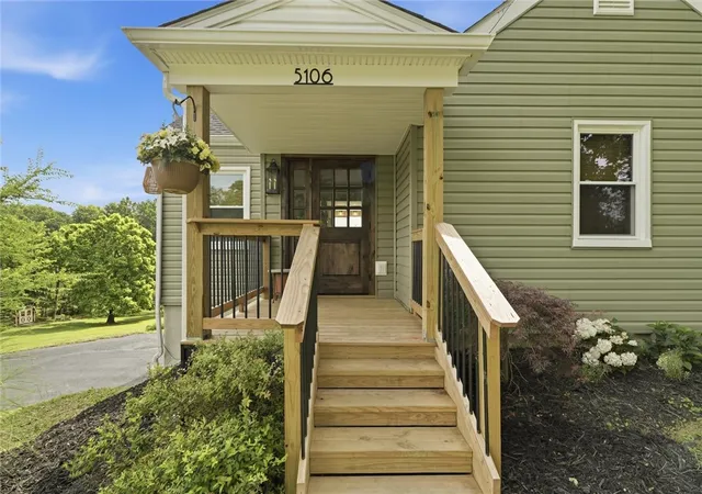 3rd image of 5106 Hardt Rd, Gibsonia, PA 15044 | MLS# 1763935