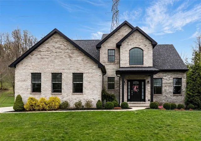 1st image of 2547 Forest Brook Dr, Upper St Clair, PA 15241 | MLS# 1764130