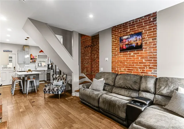 4th image of 5238 Harrison St, Lawrenceville, PA 15201 | MLS# 1764139