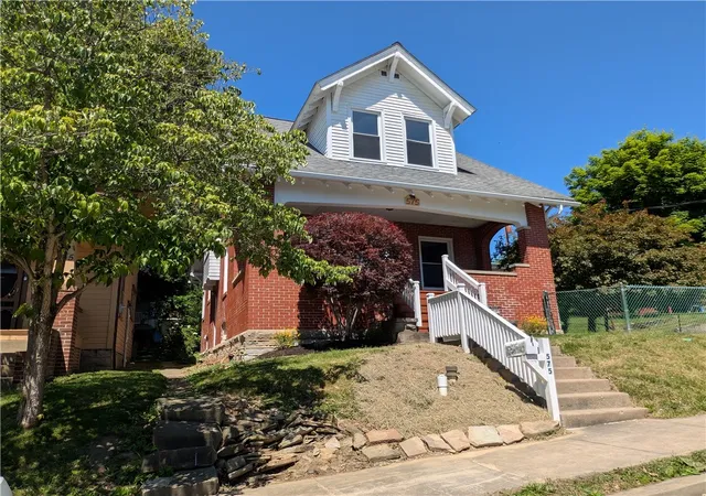 2nd image of 575 Huffman St, Waynsbrg/frankln Twp, PA 15370 | MLS# 1764002