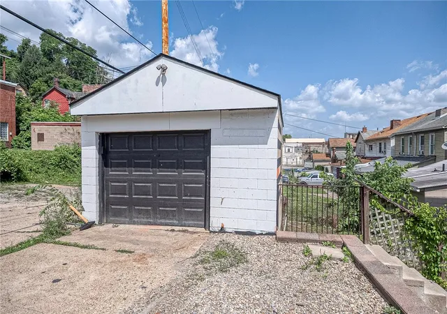 Homes for sale in Mc Kees Rocks, PA | 917 Robinson St, Mc Kees Rocks, PA 15136 | MLS# 1763983