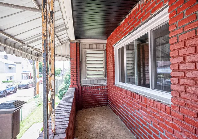 Homes for sale in Mc Kees Rocks, PA | 917 Robinson St, Mc Kees Rocks, PA 15136 | MLS# 1763983
