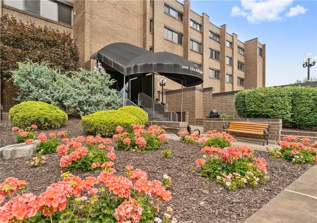 1st image of 1000 Grandview Ave #904, Mt Washington, PA 15211 | MLS# 1763794