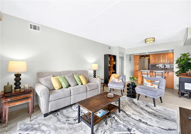 4th image of 1000 Grandview Ave #904, Mt Washington, PA 15211 | MLS# 1763794